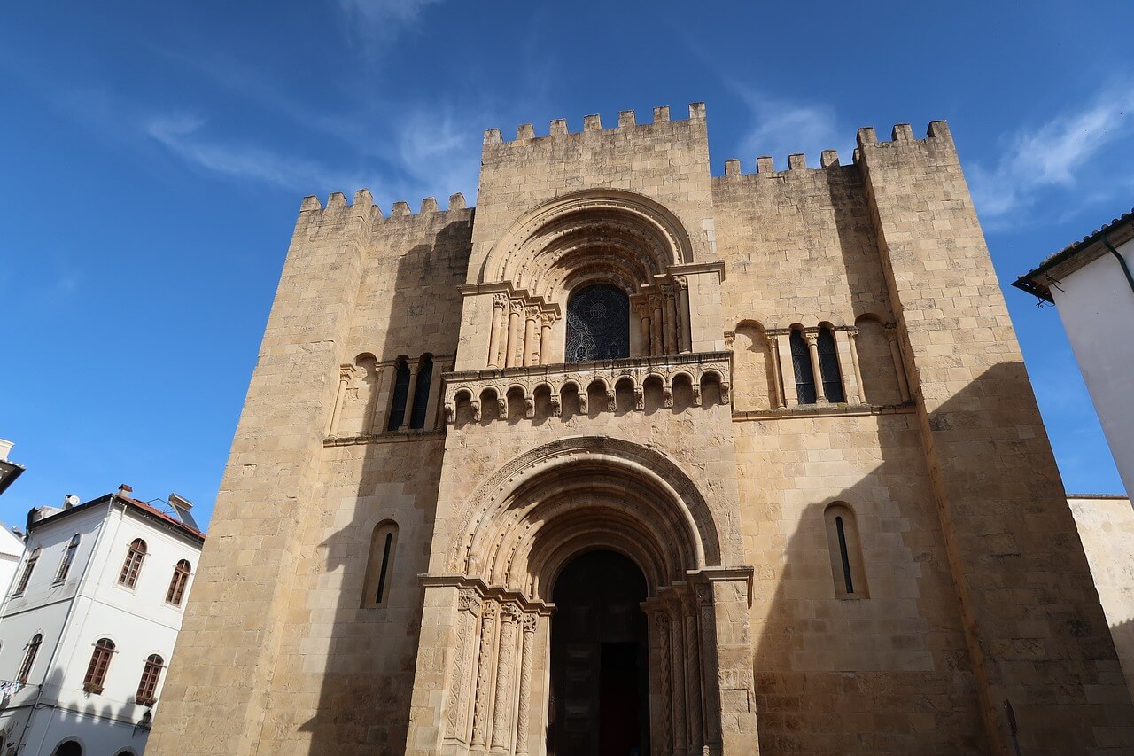 Coimbra Old Cathedral Facade1